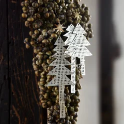 House Doctor Tree With Star Weihnachtsanhänger Perforiert 3er Pack -House Doctor 513332 01 5 EnvironmentImage b510fa9f8e