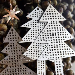 House Doctor Tree With Star Weihnachtsanhänger Perforiert 3er Pack -House Doctor 513332 01 6 EnvironmentImage 3f1d9ceefa