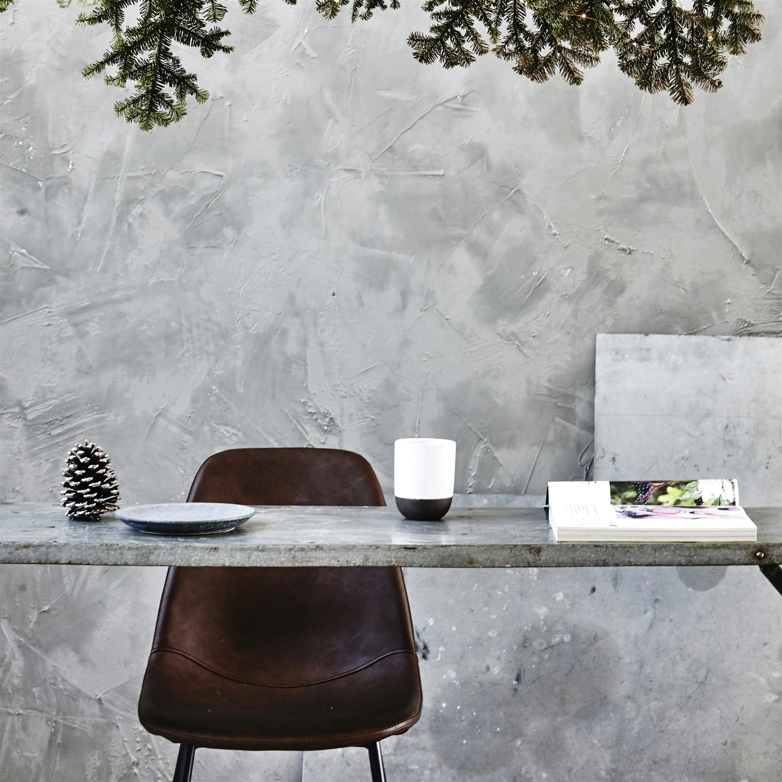 House Doctor Found Stuhl Kunstleder 2er Pack 5 House Doctor Found Stuhl Kunstleder 2er Pack – Bild 3